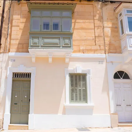 Holiday home House 4br, 3ba With Rooftop Lounge & Billiard Table