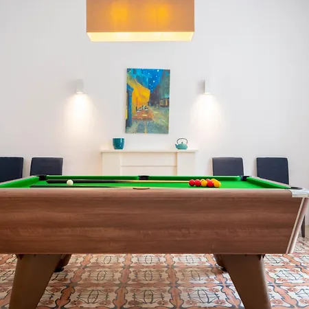 Holiday home House 4br, 3ba With Rooftop Lounge & Billiard Table Sliema
