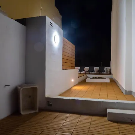 House 4br, 3ba With Rooftop Lounge & Billiard Table Holiday home Sliema