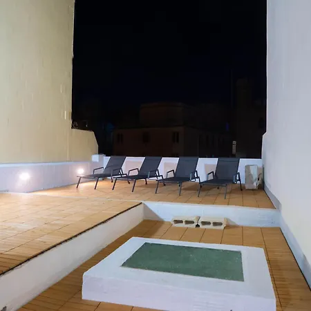 House 4br, 3ba With Rooftop Lounge & Billiard Table Holiday home