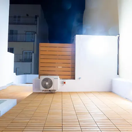 House 4br, 3ba With Rooftop Lounge & Billiard Table * Sliema
