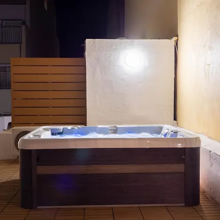 Milano - Jacuzzi Rooftop Lounge With Bbq And Billiard *