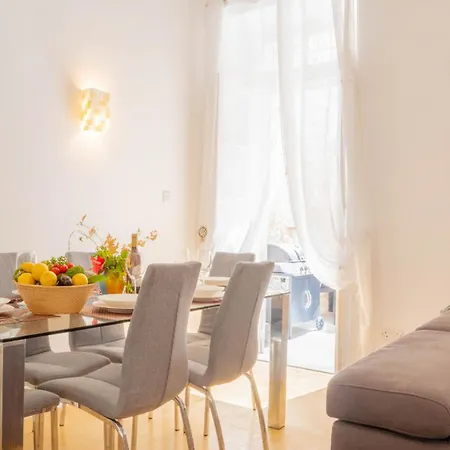 Сasa de vacaciones Milano - Jacuzzi Rooftop Lounge With Bbq And Billiard Sliema