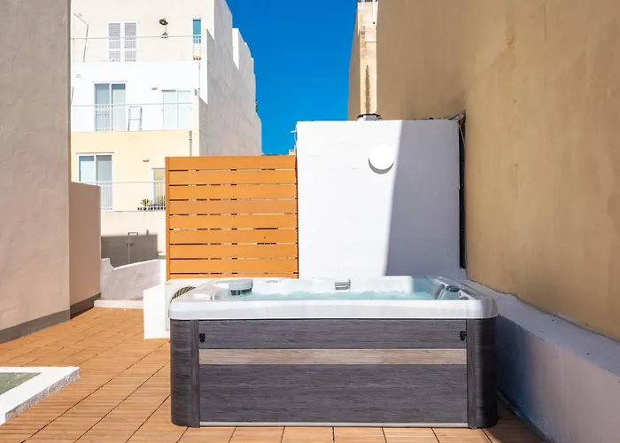 Milano - Jacuzzi Rooftop Lounge With Bbq And Billiard Sliema